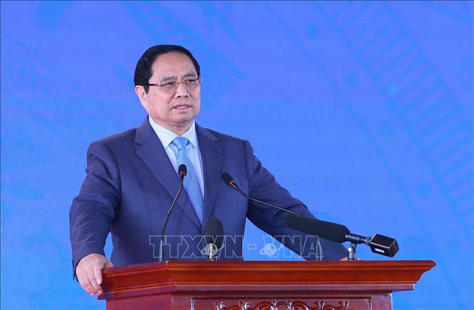 Thủ tướng Phạm Minh Chính phát lệnh khởi công, khánh thành, thông xe kỹ thuật các công trình, dự án. Ảnh: Dương Giang-TTXVN
