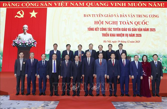 Tổng Bí thư Tô Lâm và các đại biểu. Ảnh: Thống Nhất - TTXVN