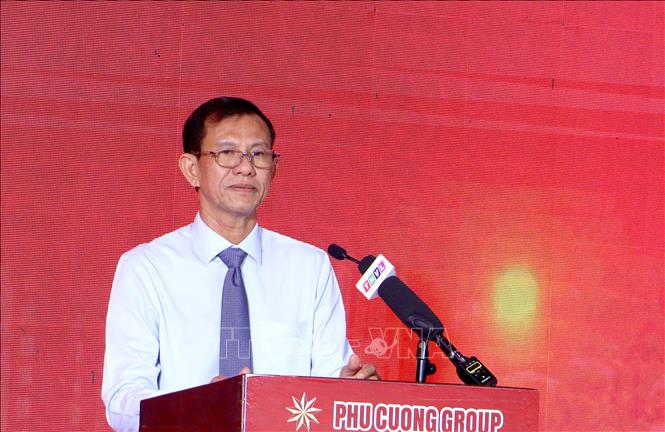 Phó Chủ tịch Thường trực UBND tỉnh Vĩnh Long Đặng Văn Chính phát biểu tại buổi lễ. Ảnh: Lê Thúy Hằng – TTXVN