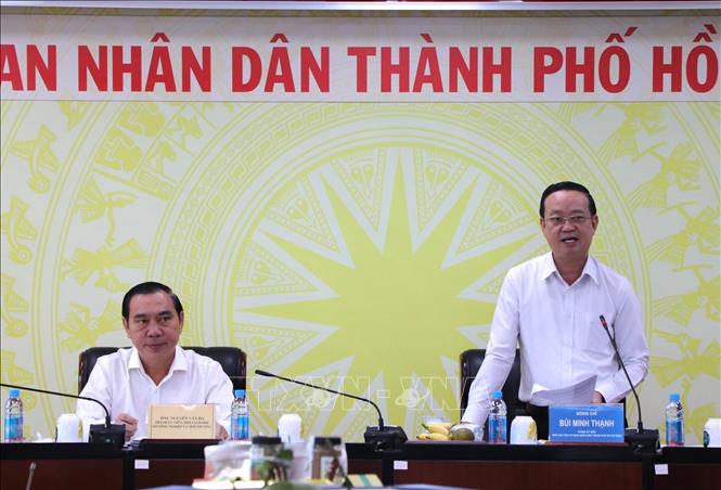 Phó Chủ tịch UBND TP. Hồ Chí Minh Bùi Minh Thạnh phát biểu tại hội nghị đánh giá. Ảnh: Huyền Trang - TTXVN