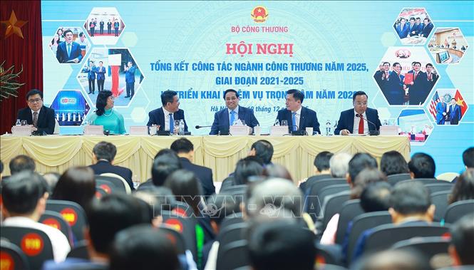 Thủ tướng Phạm Minh Chính dự Hội nghị tổng kết công tác ngành Công Thương năm 2025 và triển khai nhiệm vụ trọng tâm năm 2026. Ảnh: Dương Giang-TTXVN