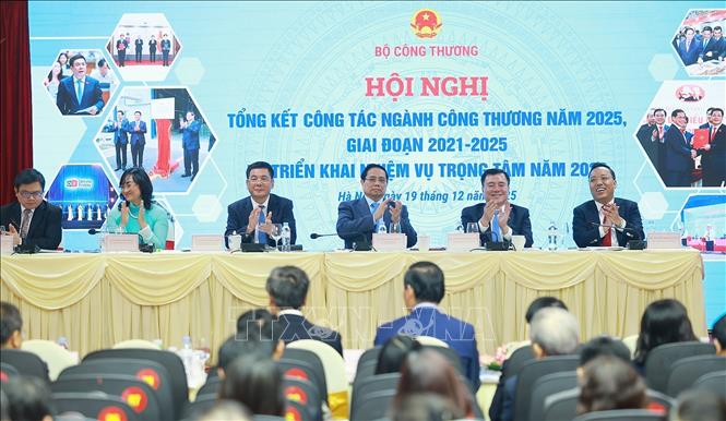 Thủ tướng Phạm Minh Chính dự Hội nghị tổng kết công tác ngành Công thương năm 2025. Ảnh: Dương Giang-TTXVN
