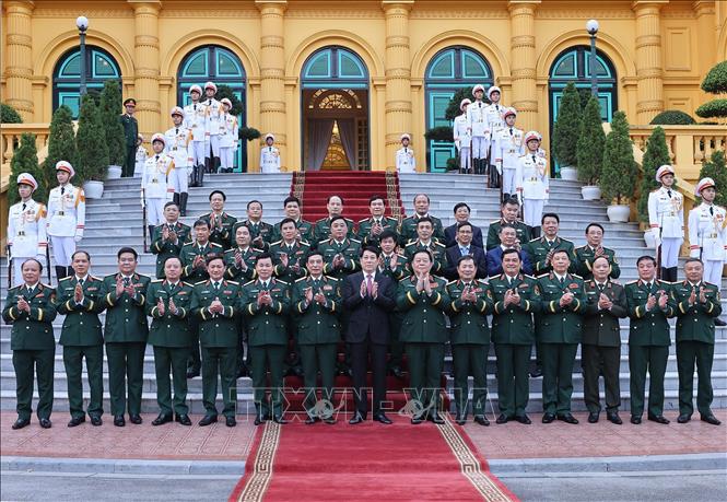 Chủ tịch nước Lương Cường với lãnh đạo Quân uỷ Trung ương, Bộ Quốc phòng, Tổng cục Chính trị Quân đội nhân dân Việt Nam và các đơn vị. Ảnh: Lâm Khánh - TTXVN
