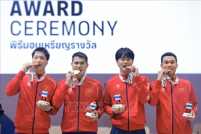 4 VĐV Nguyễn Xuân Lợi, Nguyễn Văn Quyết, Lê Văn Bang, Phan Ánh Dương thi đấu xuất sắc, giành HCV. Ảnh: Minh Quyết - PV TTXVN tại Thái Lan
