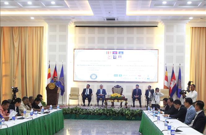 Quang cảnh diễn đàn biên tập viên báo chí Campuchia lần thứ 22 xoay quanh chủ đề “vai trò của nhà báo trong xung đột biên giới”. Ảnh: Hoàng Minh - PV TTXVN tại Campuchia 