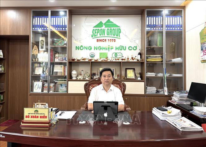 Anh Hồ Xuân Hiếu được xem là một lãnh đạo tiên phong, luôn nỗ lực đổi mới tư duy chiến lược, bền bỉ gieo những giá trị nhân văn cho cộng đồng. Ảnh: Thanh Thuỷ-TTXVN