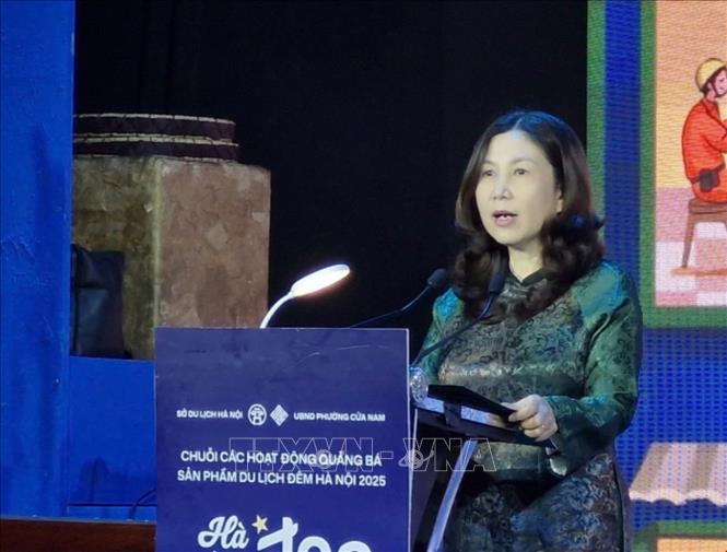 Director of the Hanoi Department of Tourism Dang Huong Giang speaks at the programme launching ceremony. VNA Photo: Tuyết Mai