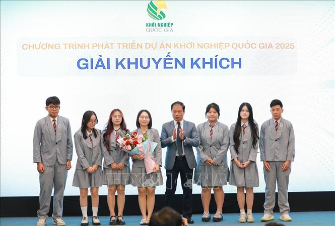 Trao giải cho các Dự án Khởi nghiệp quốc gia 2025. Ảnh: Ảnh: Khánh Hoà - TTXVN 