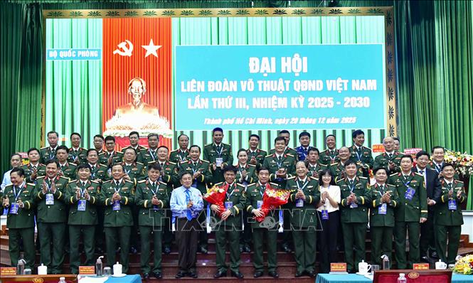 Các đại biểu chụp ảnh lưu niệm. Ảnh: Xuân Khu-TTXVN