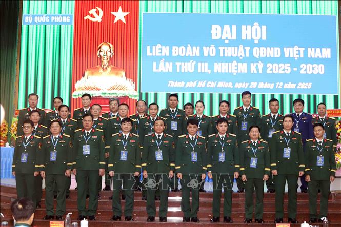 Ban Chấp hành Liên đoàn Võ thuật Quân đội nhân dân Việt Nam nhiệm kỳ 2025-2030. Ảnh: Xuân Khu-TTXVN