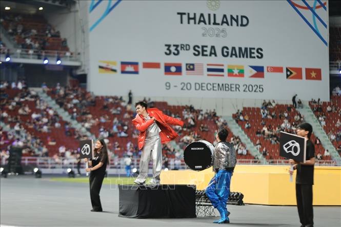 Biểu diễn ca nhạc tại Lễ bế mạc SEA Games 33. Ảnh: Minh Quyết - PVTTXVN từ Thái Lan
