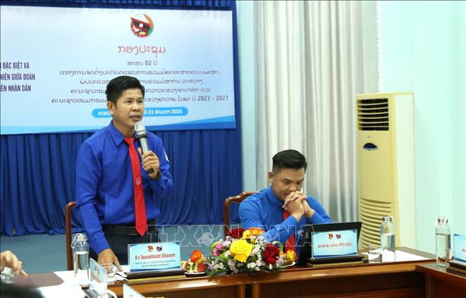 Bí thư Tỉnh đoàn Champasak Souvanhnalat Sihanonh phát biểu tại Hội nghị. Ảnh: Quang Thái - TTXVN