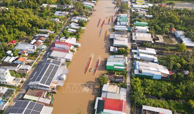 Các đội đua bước vào cuộc tranh tài đầy kịch tính và hấp dẫn. Ảnh: Chanh Đa-TTXVN