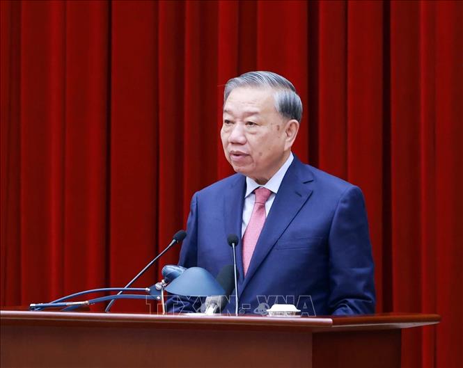 Tổng Bí thư Tô Lâm phát biểu khai mạc Hội nghị lần thứ 15 Ban Chấp hành Trung ương Đảng khóa XIII. Ảnh: Thống Nhất - TTXVN