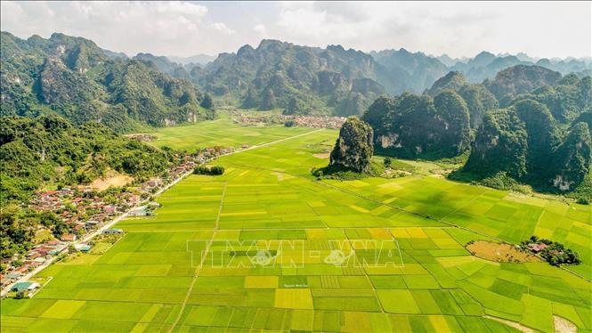 Vùng núi đá vôi Yên Thịnh (xã Hữu Liên, tỉnh Lạng Sơn) có hơn 250 đường leo với đủ các cấp độ từ 5a (dành cho người mới bắt đầu) đến 9a (thử thách cực đại cho vận động viên chuyên nghiệp). Ảnh: Anh Tuấn – TTXVN 