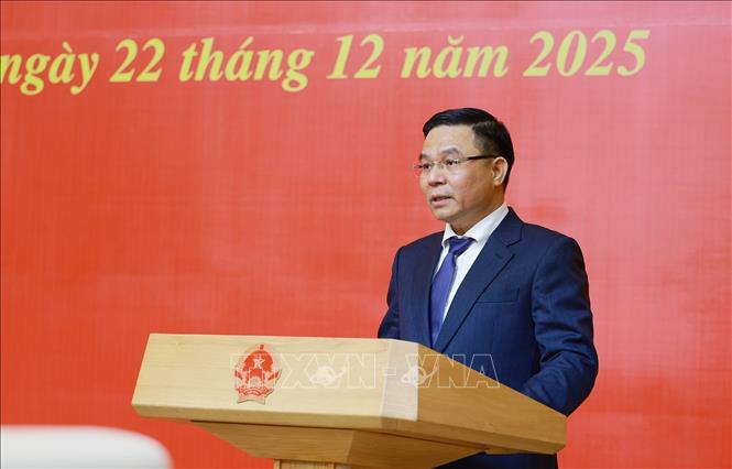 Quyền Bộ trưởng Bộ Công Thương Lê Mạnh Hùng phát biểu nhận nhiệm vụ. Ảnh: Dương Giang - TTXVN