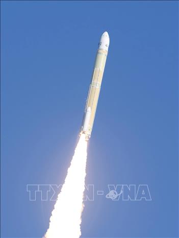 Tên lửa H3 được phóng từ Trung tâm Vũ trụ Tanegashima ở tỉnh Kagoshima, Nhật Bản ngày 22/12/2025. Ảnh: Kyodo/TTXVN
