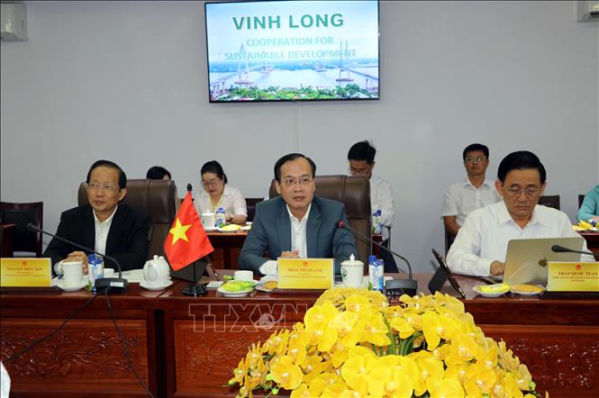Chủ tịch UBND tỉnh Vĩnh Long Trần Trí Quang phát biểu tại buổi làm việc. Ảnh: Phạm Minh Tuấn-TTXVN