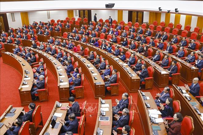 Các đại biểu dự phiên bế mạc Hội nghị lần thứ 15 Ban Chấp hành Trung ương Đảng khoá XIII. Ảnh: Doãn Tấn - TTXVN