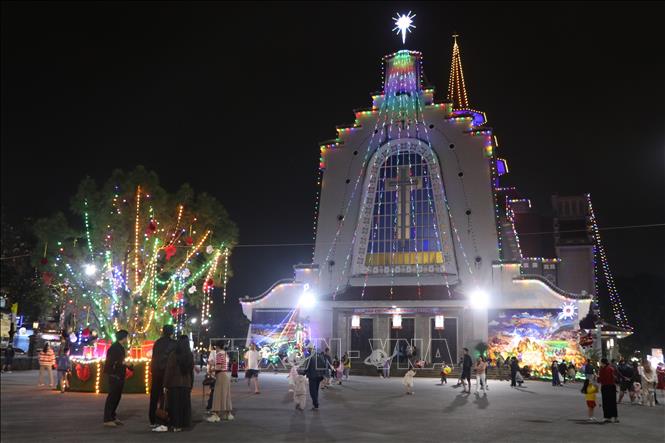 Không khí Noel rộn ràng tại Huế. Ảnh: Mai Trang- TTXVN 