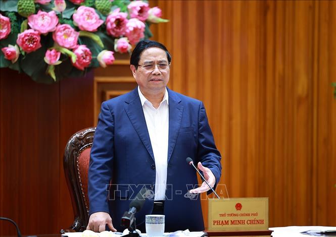 Thủ tướng  Phạm Minh Chính kết luận cuộc họp Thường trực Chính phủ về các dự án đường sắt trọng điểm. Ảnh: Dương Giang-TTXVN 
