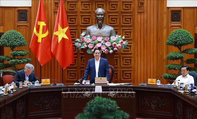  Thủ tướng  Phạm Minh Chính kết luận cuộc họp Thường trực Chính phủ về các dự án đường sắt trọng điểm. Ảnh: Dương Giang-TTXVN 
