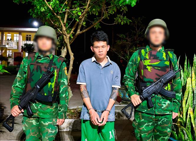 Đối tượng Huỳnh Công Triển bị tạm giữ. Ảnh: TTXVN phát