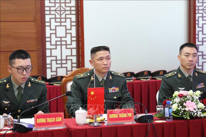 Thiếu tá Dương Thắng Phi, Trạm trưởng Trạm Hội ngộ hội đàm BĐBP địa khu Bằng Tường Quảng Tây - Trưởng đoàn phía Trung Quốc phát biểu ý kiến
Ảnh: Quang Duy – TTXVN