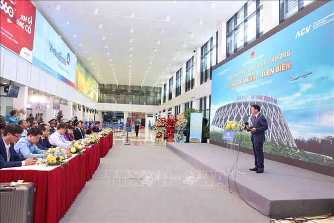 Đồng chí Lê Văn Lương, Chủ tịch UBND tỉnh Điện Biên phát biểu chào mừng. Ảnh: Quốc Khánh - TTXVN