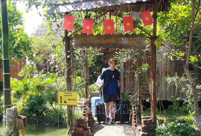 Khách nước ngoài lưu trú tại Cần Thơ. Ảnh: Nguyễn Hằng - TTXVN