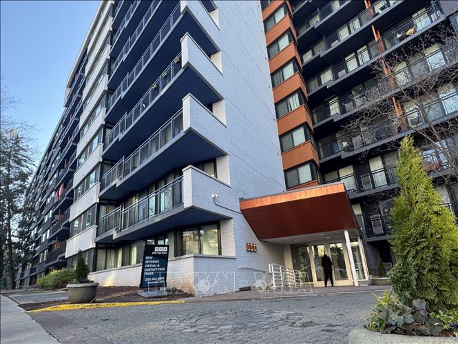 Một tòa chung cư ở thủ đô Washington D.C đang treo biển cho thuê. Ảnh: Đoàn Hùng - P/v TTXVN tại Mỹ