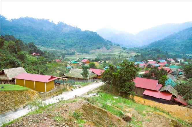 A view of Bung hamlet, where decades ago used to be a remote, isolated and disadvantaged area in Nghe An. VNA Photo: Xuân Tiến