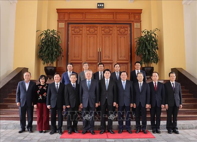 Chủ tịch nước Lương Cường và các thành viên Ban Chỉ đạo cải cách Tư pháp Trung ương. Ảnh: Lâm Khánh – TTXVN