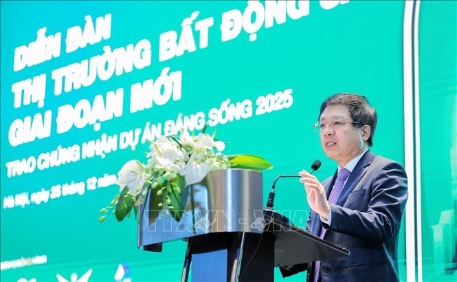 Ông Hồ Sỹ Hùng, Chủ tịch VCCI phát biểu khai mạc Diễn đàn. Ảnh: Lê Đông - TTXVN