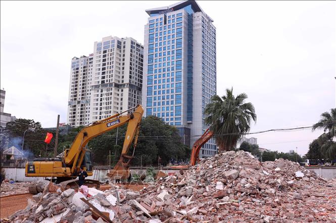 Dự án đường Vành đai 1 được cắm mốc giới từ năm 1999, tuy nhiên kéo dài tới hiện nay mới bắt đầu có dấu hiệu 