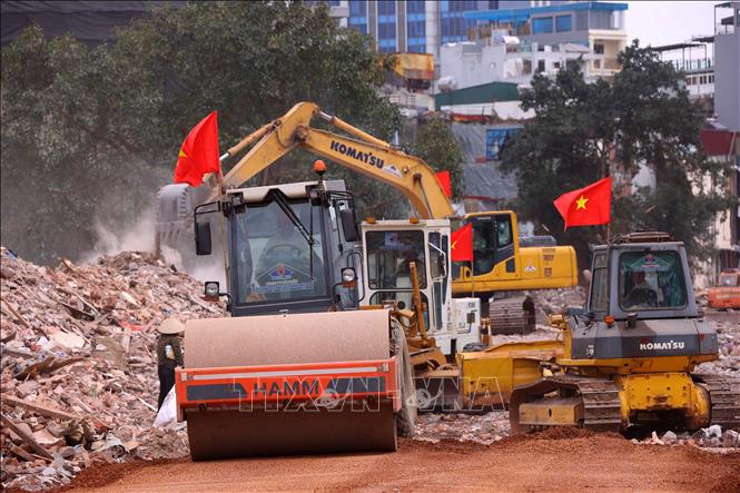 Dự án đường Vành đai 1 được cắm mốc giới từ năm 1999, tuy nhiên kéo dài tới hiện nay mới bắt đầu có dấu hiệu 