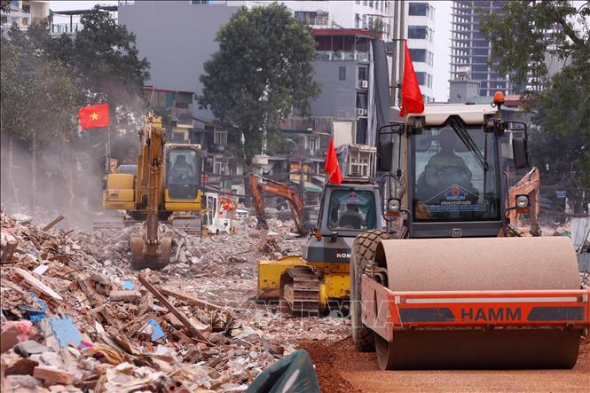 Dự án đường Vành đai 1 được cắm mốc giới từ năm 1999, tuy nhiên kéo dài tới hiện nay mới bắt đầu có dấu hiệu 