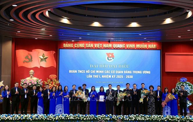 Ra mắt BCH Đoàn TNCS Hồ Chí Minh các cơ quan Đảng Trung ương lần thứ nhất, nhiệm kỳ 2025 - 2030. Ảnh: Tuấn ANh - TTXVN