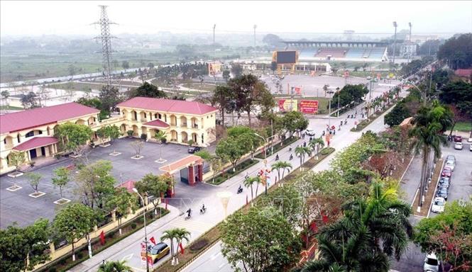 Yên Lạc tổ chưc Lễ đón nhận quyết định của Thủ tướng Chính phủ công nhận huyện Yên Lạc đạt chuẩn nông thôn mới nâng cao năm 2024 vào ngày 8/4/2025. Đây là huyện đầu tiên của Vĩnh Phúc (cũ) và là huyện thứ 13 trên cả nước đạt chuẩn nông thôn mới nâng cao. Ảnh: Hoàng Hùng - TTXVN