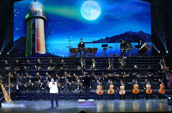 Tiết mục nghệ thuật biểu diễn trong chương trình. Ảnh: Phương Hoa - TTXVN