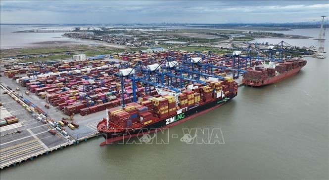 A corner of the Lach Huyen Container Terminal in the northern city of Hai Phong. VNA Photo: Vũ Sinh 