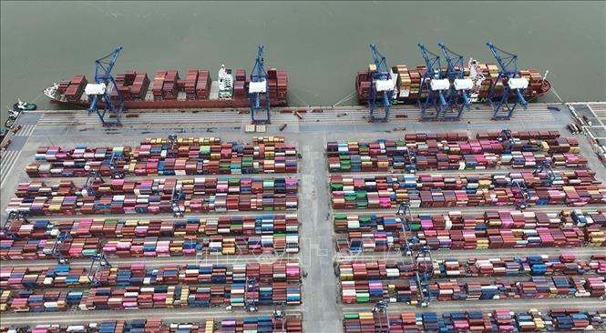 A corner of the Lach Huyen Container Terminal in the northern city of Hai Phong. VNA Photo: Vũ Sinh 