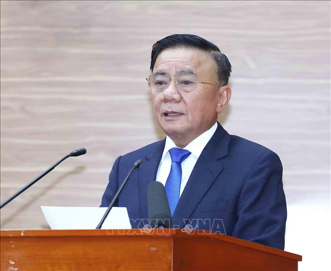 Đồng chí Trần Cẩm Tú, Uỷ viên Bộ Chính trị, Thường trực Ban Bí thư phát biểu chỉ đạo hội nghị. Ảnh: Phương Hoa - TTXVN