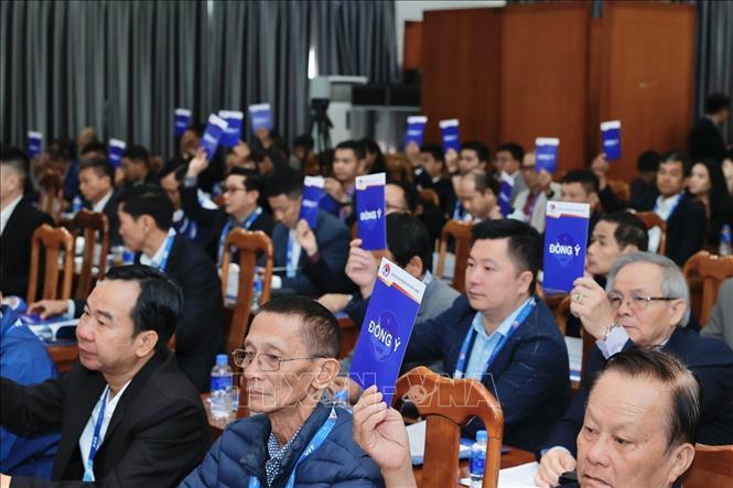 Đại biểu biểu quyết. Ảnh: Minh Quyết - TTXVN