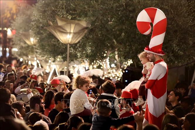 Không khí đón Giáng sinh tại Byblos, Liban. Ảnh: THX/TTXVN