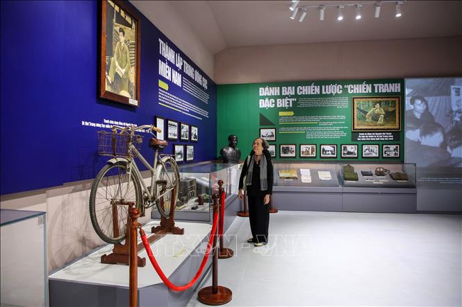 Nhà trưng bày Khu Di tích lịch sử Quốc gia đặc biệt Căn cứ Trung ương Cục miền Nam – nơi lưu giữ nhiều hình ảnh, hiện vật quý giá về quá trình lãnh đạo cách mạng miền Nam. Ảnh: Giang Phương – TTXVN