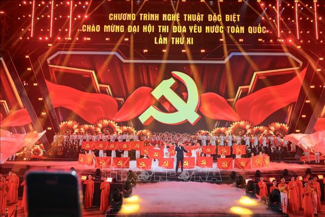 Tiết mục văn nghệ biểu diễn tại chương trình. Ảnh: Hoàng Hiếu - TTXVN