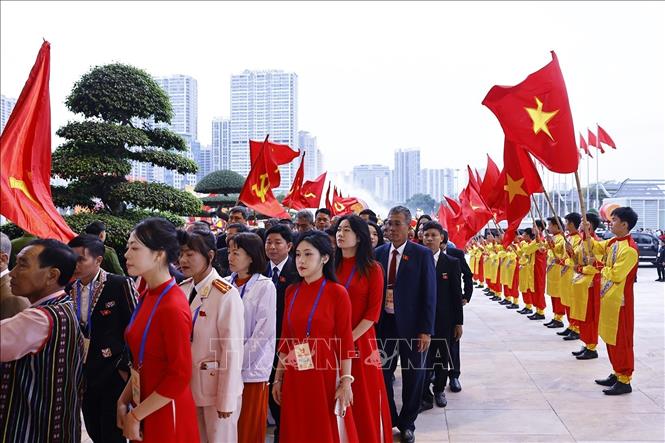 Cac đại biểu đến dự Đại hội Thi đua yêu nước toàn quốc lần thứ XI. Ảnh: Doãn Tấn - TTXVN