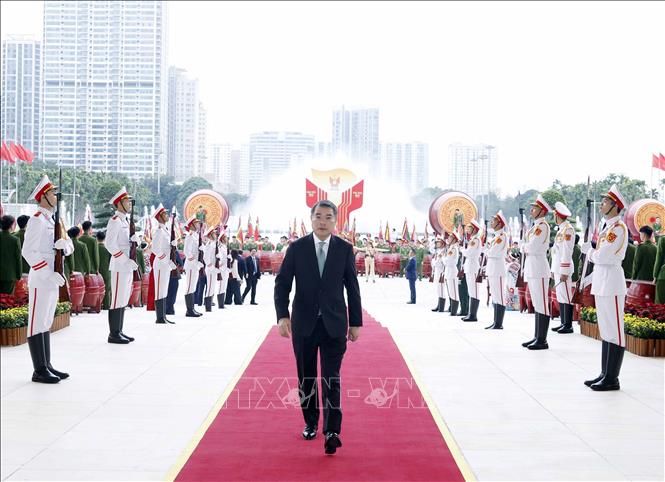 Các đại biểu đến Đại hội Thi đua yêu nước toàn quốc lần thứ XI. Ảnh: Thống Nhất - TTXVN