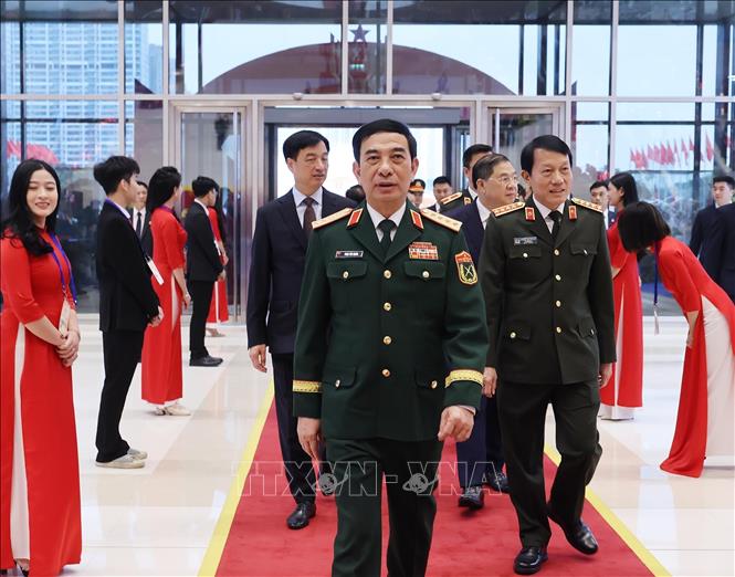 Đại tướng Phan Văn Giang, Bộ trưởng Bộ Quốc phòng và Đại tướng Lương Cường, Bộ Trưởng Bộ Công an đến dự. Ảnh: Lâm Khánh - TTXVN